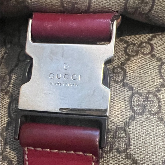 Gucci Beige and Burgundy Crossbody Bag with COA - Picture 5 of 16